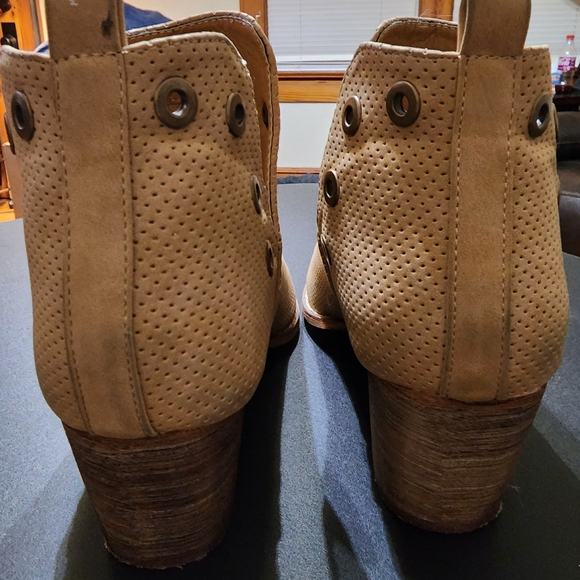 YOKI WOMENS BOOTIES SIZE 8~GREAT CONDITION~ - Picture 13 of 13